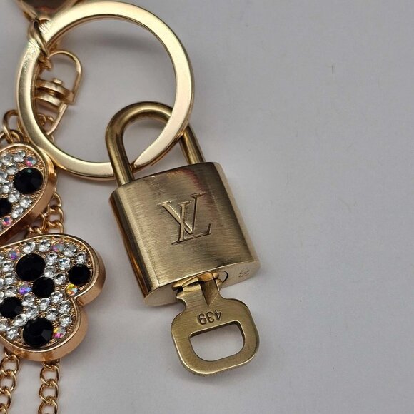 Authentic Louis Vuitton Lock & Key with unbranded Flower Bagcharm, Keycharm - Picture 4 of 10